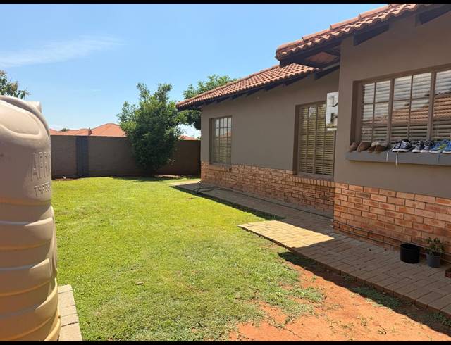 3 BEDROOM HOUSE FOR SALE IN WATERKLOOF EAST